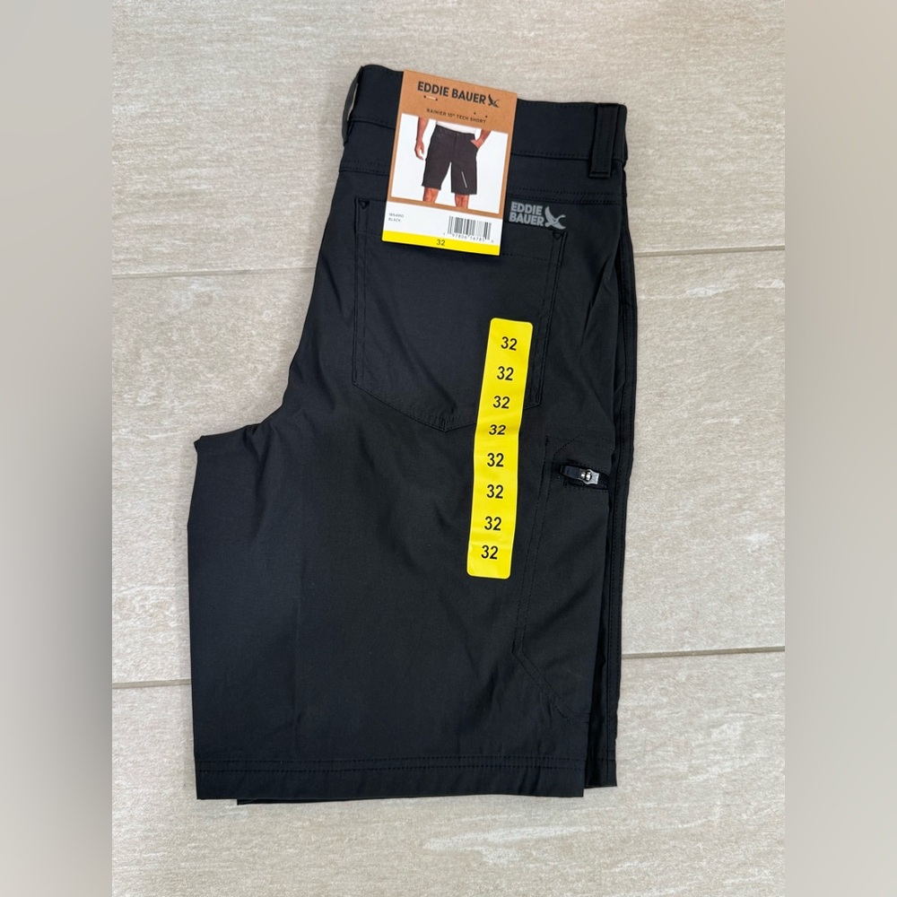 🥾🆕Eddie Bauer Men's Bkack Rainier 10” Tech Shorts, 32🥾
